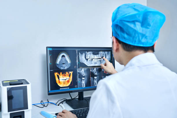 Best Holiday Emergency Dentist in Pleasant Ridge, MI