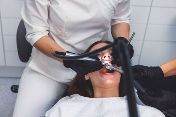 Best Emergency Dental Extractions in Pleasant Ridge, MI